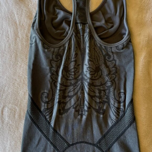 Athleta tank - Picture 2 of 3